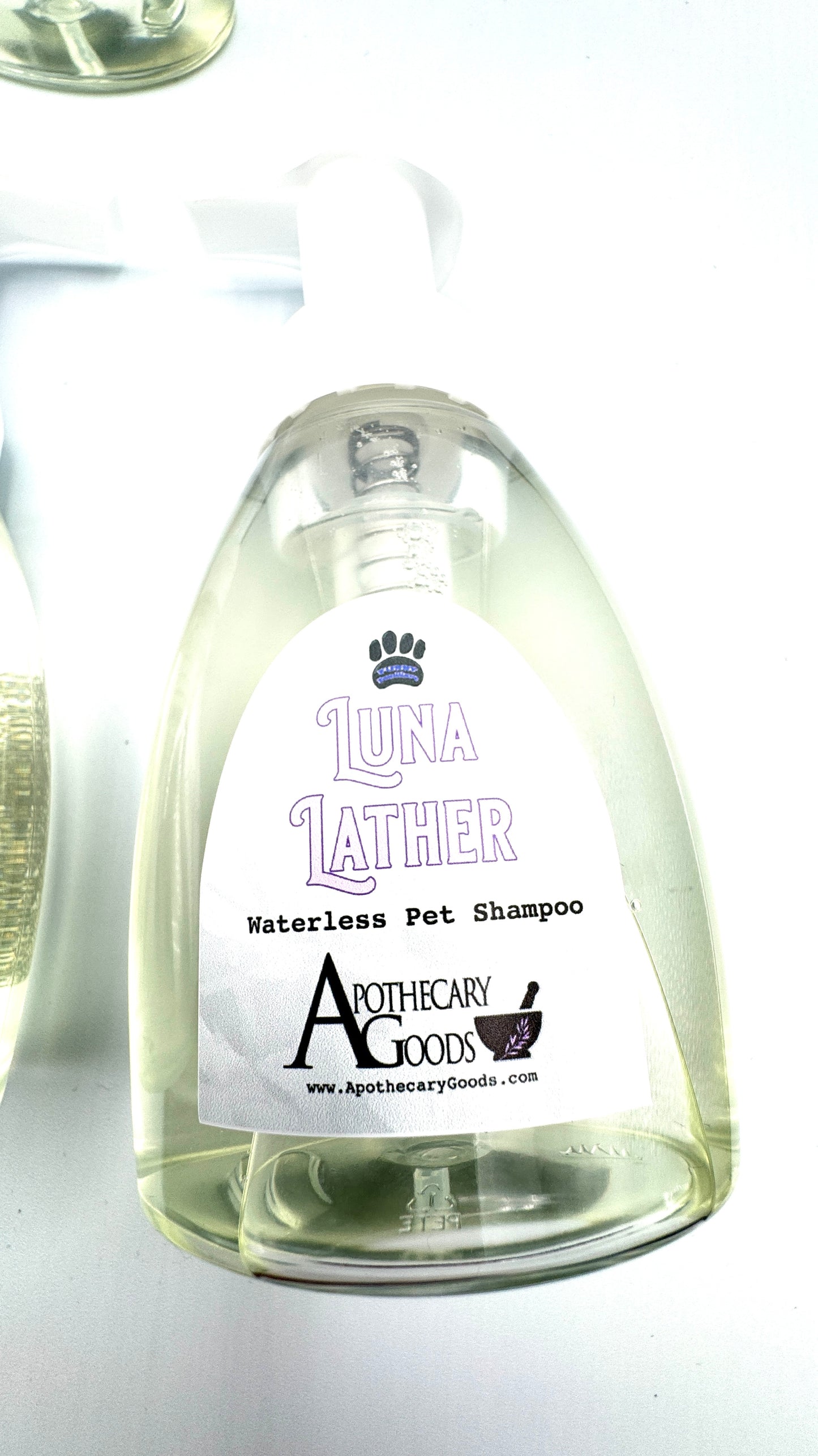Apothecary Goods | Furry Familiars | Luna Lather : waterless pet shampoo | No rinse deodorizing foam | No Rinse Shampoo |  Calming scent | All Natural | cats and dogs | Essential Oils